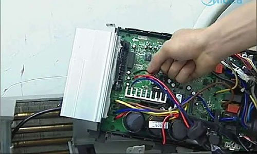 万宁美的空调电话是多少